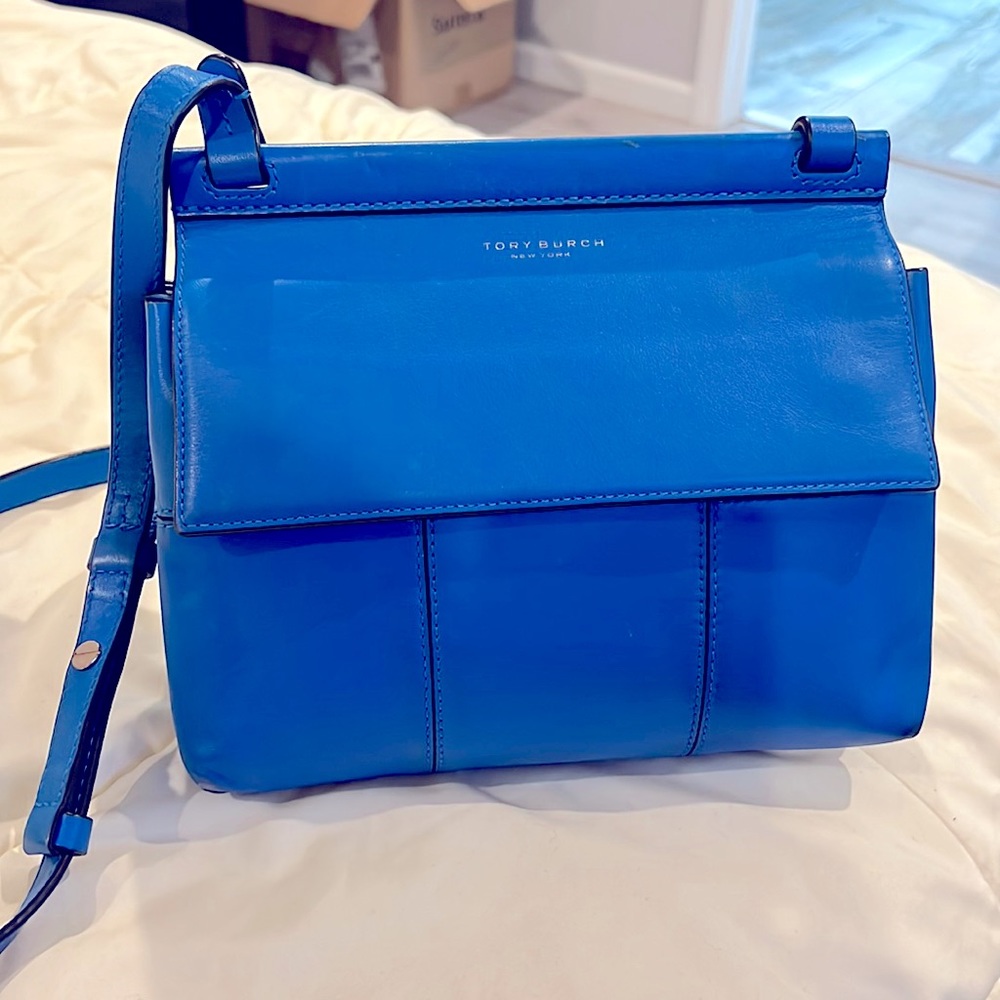 Tory Burch Block-T Leather Crossbody blue